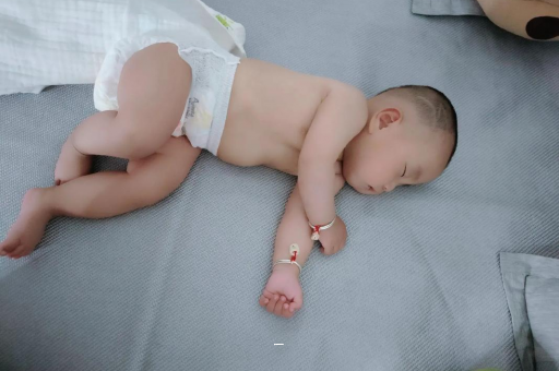 哭泣宝宝魔法眼泪